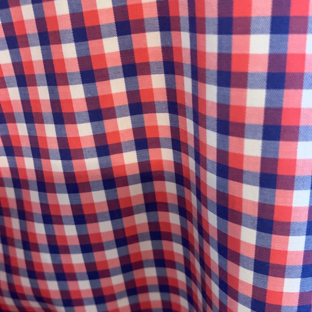 Men’s 100% cotton long sleeve button up shirt